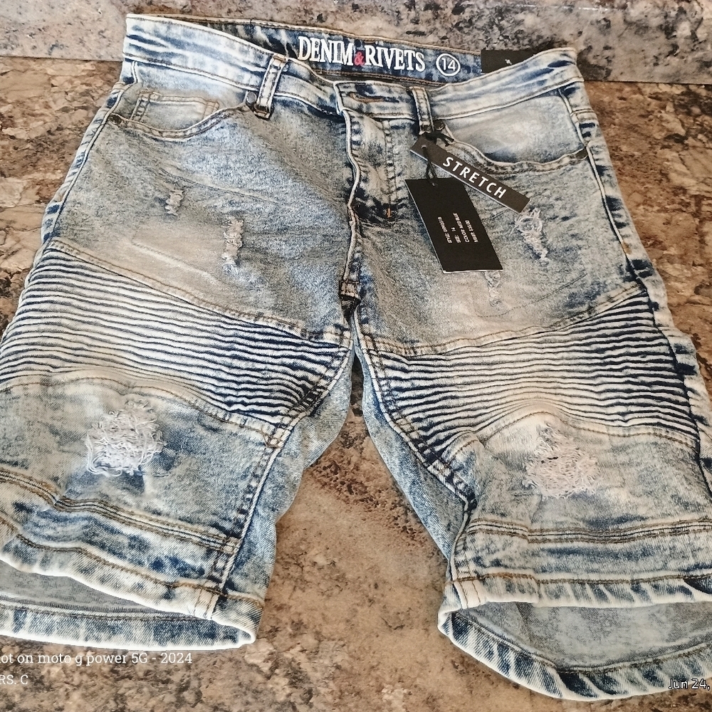 Boys denim jean shorts Denim Rivets Size 14 Urban Shorts - Picture 4 of 8